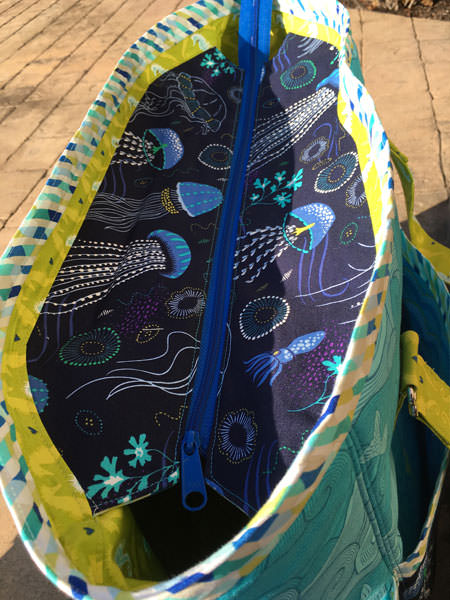 Recessed zipper on the teal and navy Summer Lovin' Beach Tote - Andrie Designs