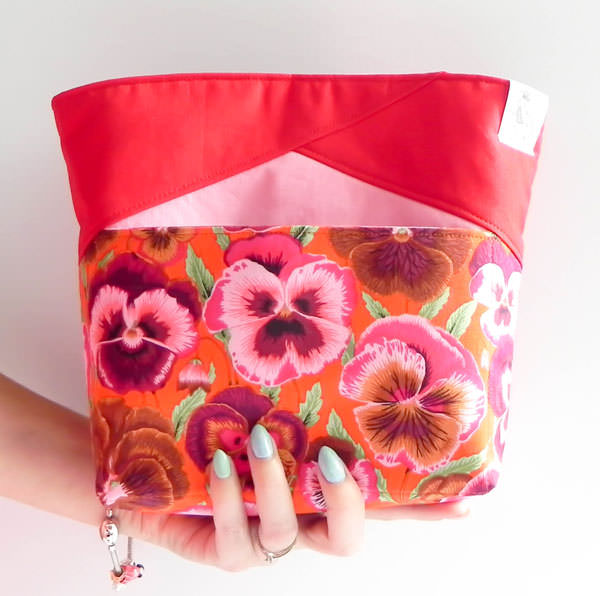 Such a beautiful and bright floral Stand Up Clutch - Andrie Designs