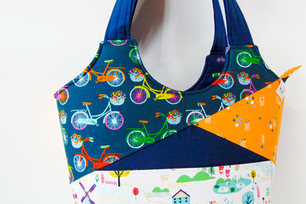 Stand Up Tote Gets Zippered - Andrie Designs
