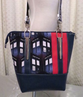 Front view of the Dr Who-themed Classic Carryall Handbag & Tote - Andrie Designs