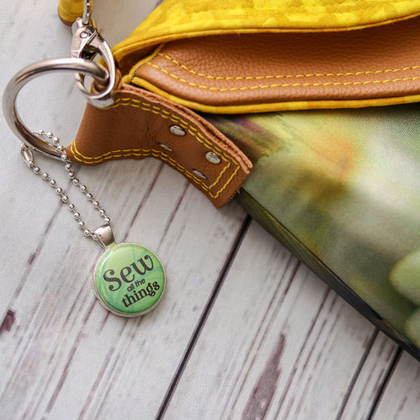 The lime is such a great colour to coordinate with tones such as yellow and tan! - Andrie Adornments