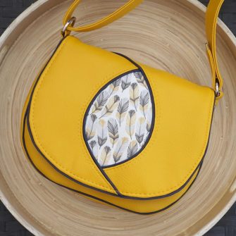Gotta love yellow and feathers for this Peekaboo Purse! - Andrie Designs