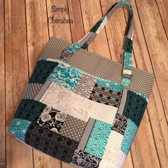 Love the patchwork effect on this Classic Market Tote - Andrie Designs