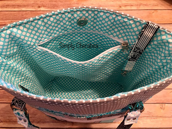 Inside the patchwork effect Classic Market Tote - Andrie Designs