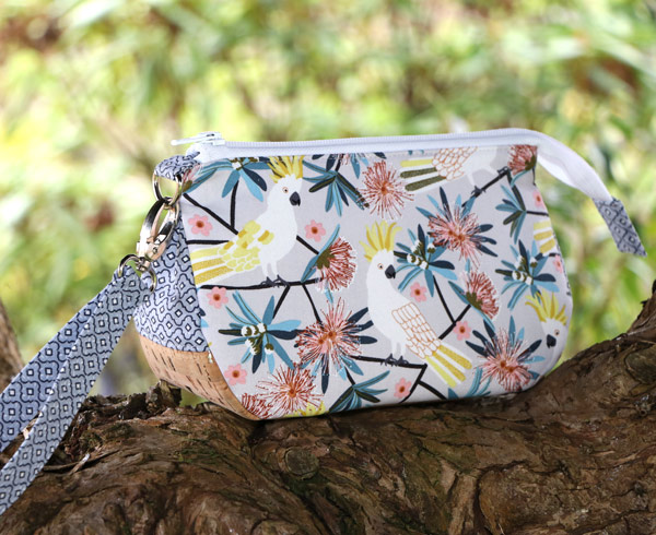 Australian-themed V Pouch - Andrie Designs