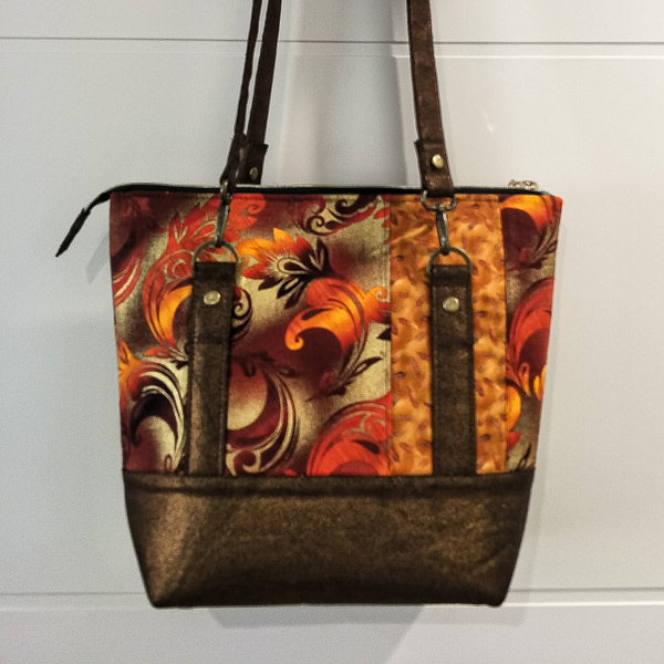 Bronwen's Classic Carry All 2 - Andrie Designs Customer Creations - September 2019