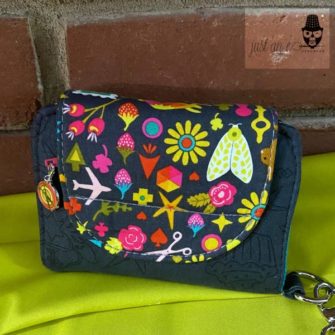 Back of Abbe's Layla Essentials Purse - Andrie Designs