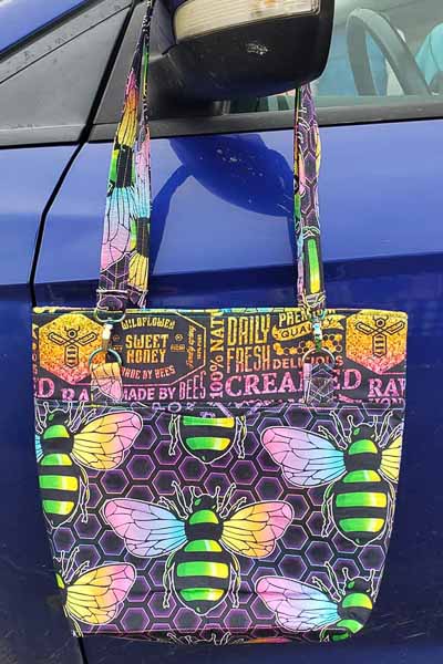 Andrea's Bee Classic Market Tote - Customer Creations - October 2022 - Andrie Designs