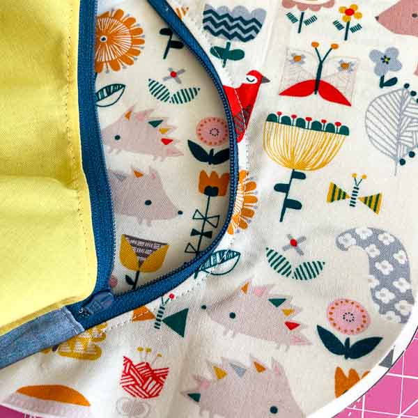 Inner pocket lining sewn to zipper tab - Peekaboo Pocket Hack - Andrie Designs