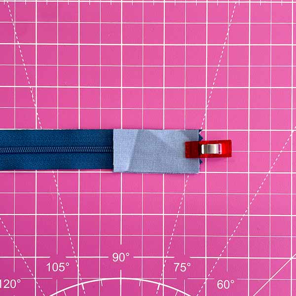 Zipper Tab Placed - Peekaboo Pocket Hack - Andrie Designs